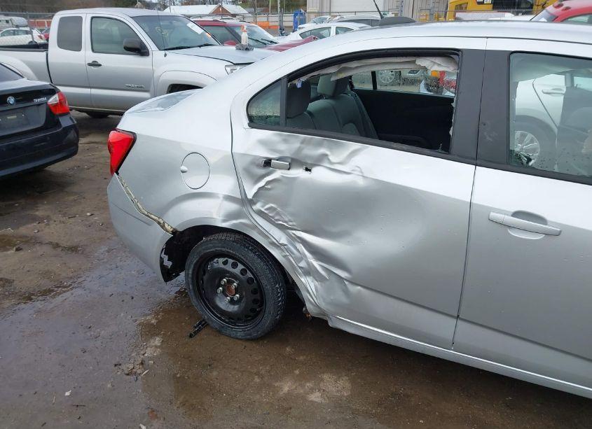 Photo 6 of 2016 Chevrolet Sonic LS AUTO (VIN 1G1JA5SH6G4132628)