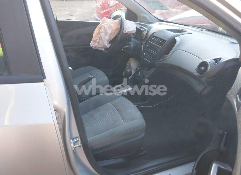 Photo 5 of 2016 Chevrolet Sonic LS AUTO (VIN 1G1JA5SH6G4185555)