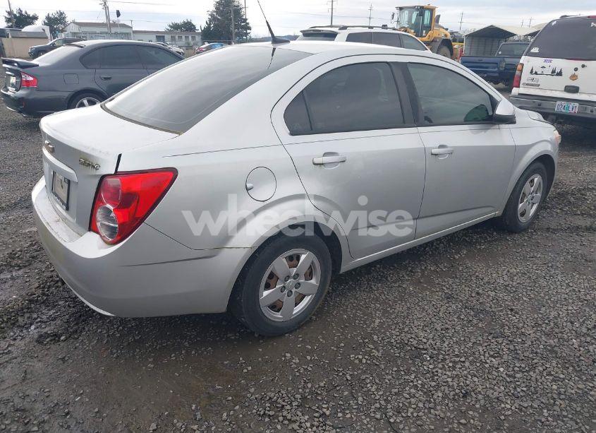 Photo 4 of 2013 Chevrolet Sonic LS AUTO (VIN 1G1JA5SH7D4197354)