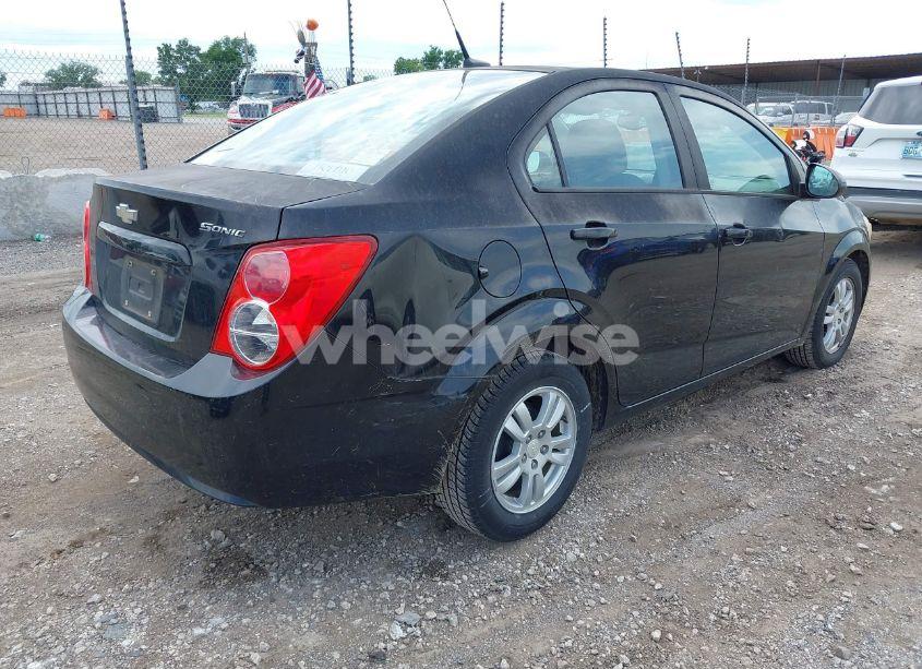 Photo 4 of 2012 Chevrolet Sonic 2LS (VIN 1G1JA5SH8C4218047)
