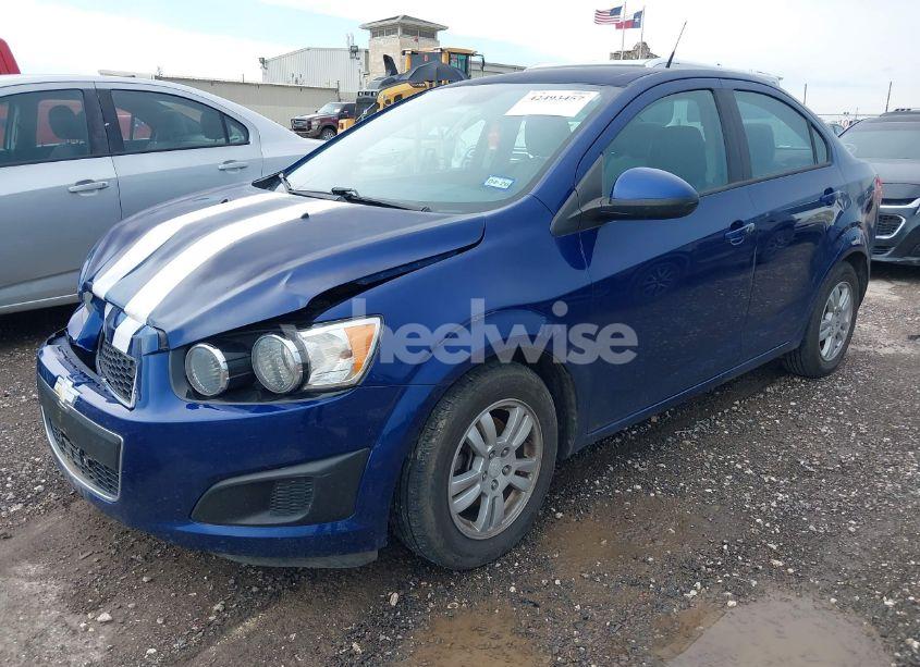 Photo 2 of 2012 Chevrolet Sonic 2LS (VIN 1G1JA5SH8C4228898)
