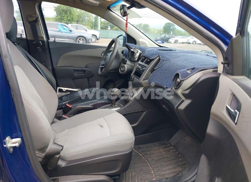 Photo 5 of 2012 Chevrolet Sonic 2LS (VIN 1G1JA5SH8C4228898)