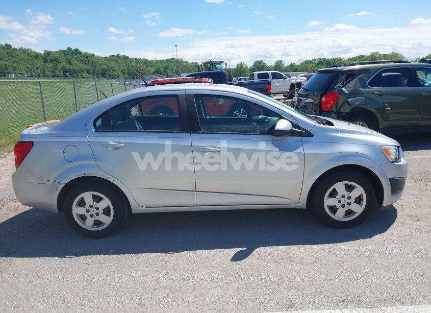 Photo 13 of 2013 Chevrolet Sonic LS AUTO (VIN 1G1JA5SH8D4202996)