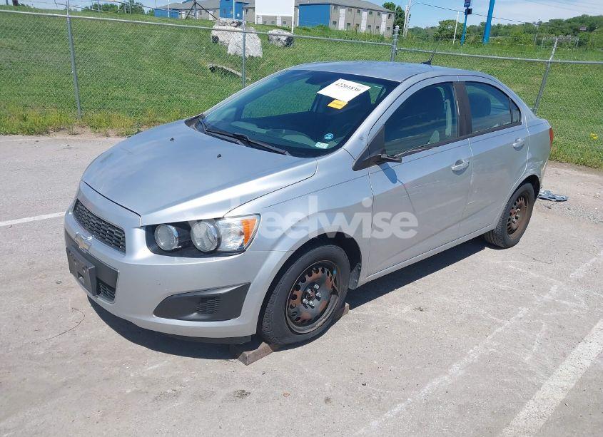 Photo 2 of 2013 Chevrolet Sonic LS AUTO (VIN 1G1JA5SH8D4202996)