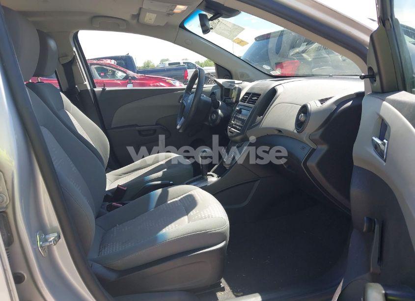 Photo 5 of 2013 Chevrolet Sonic LS AUTO (VIN 1G1JA5SH8D4202996)