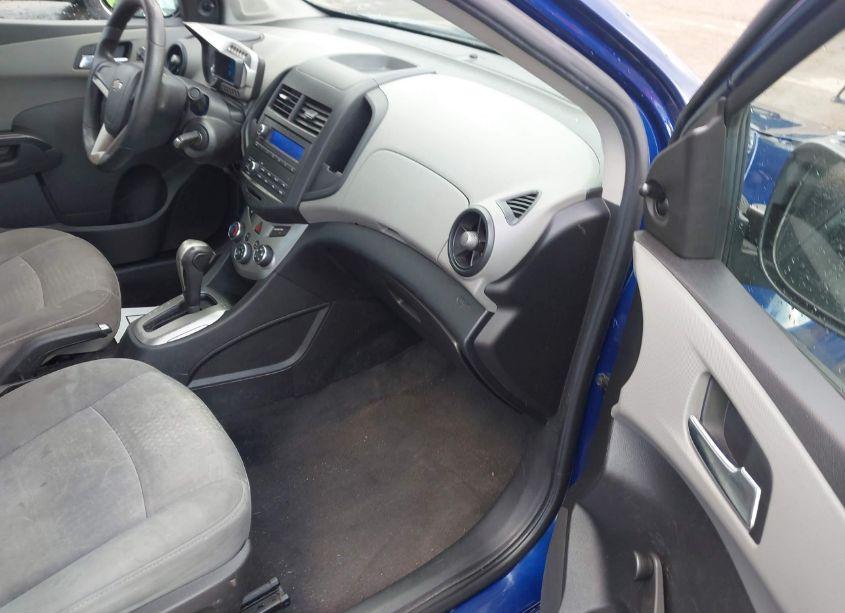 Photo 5 of 2014 Chevrolet Sonic LS AUTO (VIN 1G1JA5SH8E4121241)