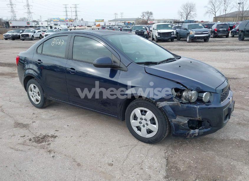 2015 Chevrolet Sonic LS AUTO (VIN 1G1JA5SH8F4125906) main photo