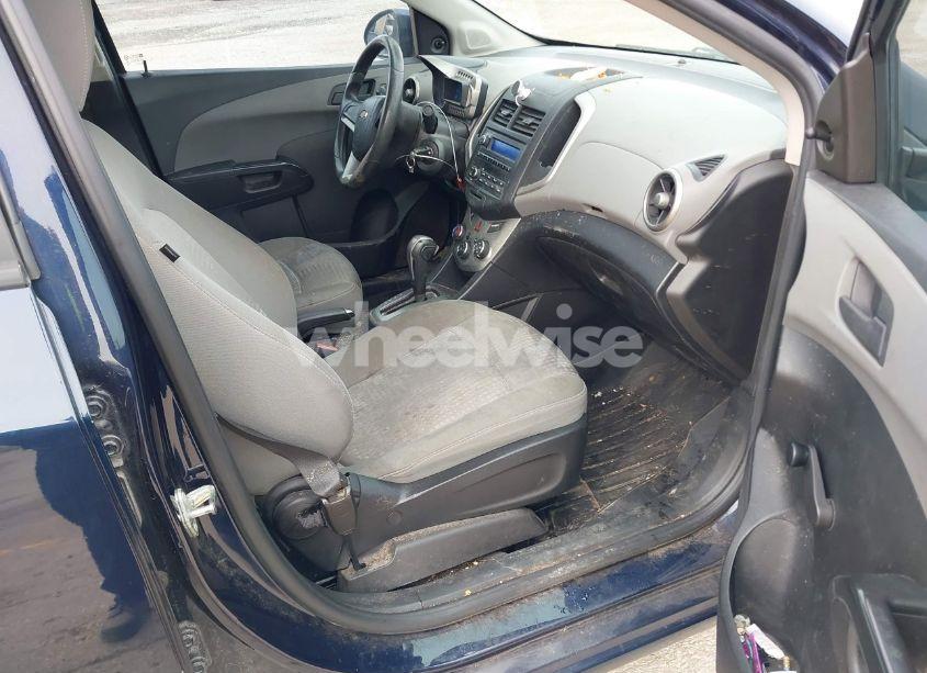 Photo 5 of 2015 Chevrolet Sonic LS AUTO (VIN 1G1JA5SH8F4125906)