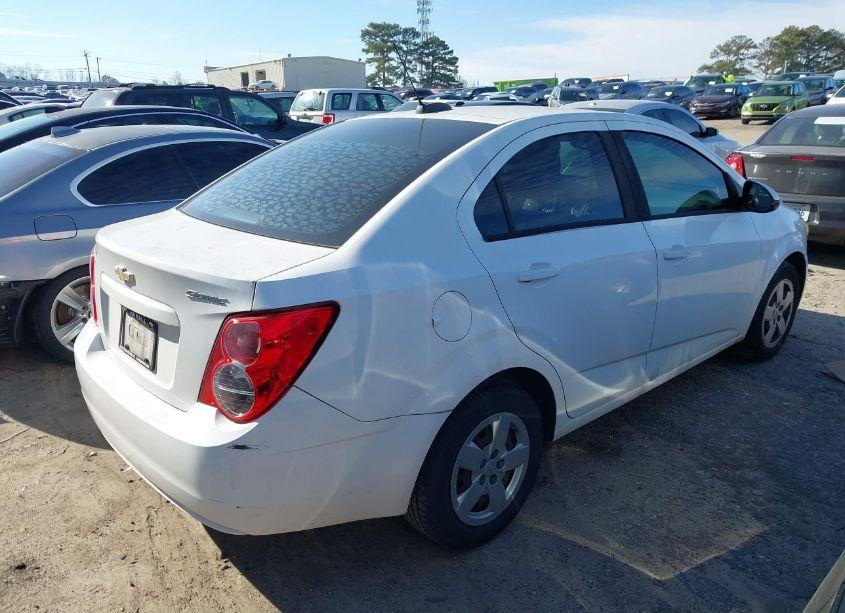 Photo 4 of 2016 Chevrolet Sonic LS AUTO (VIN 1G1JA5SH8G4109271)