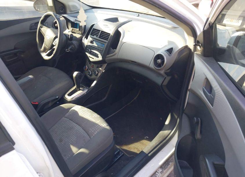 Photo 5 of 2016 Chevrolet Sonic LS AUTO (VIN 1G1JA5SH8G4109271)