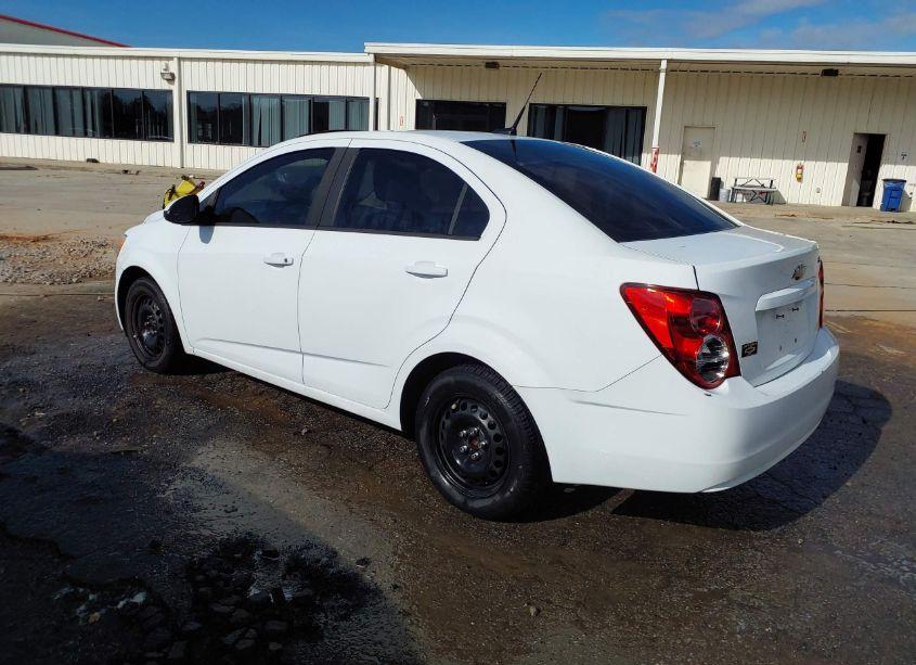 Photo 3 of 2013 Chevrolet Sonic LS AUTO (VIN 1G1JA5SH9D4250135)