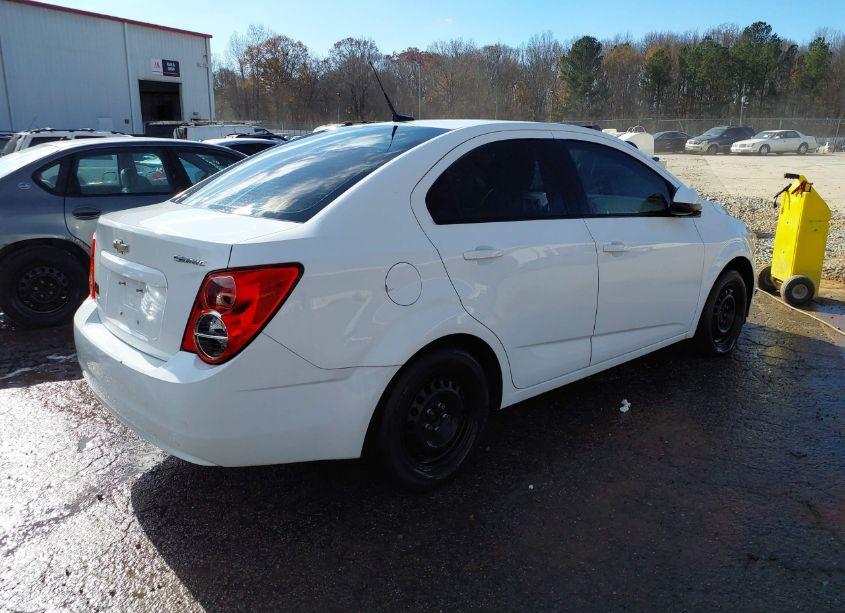 Photo 4 of 2013 Chevrolet Sonic LS AUTO (VIN 1G1JA5SH9D4250135)