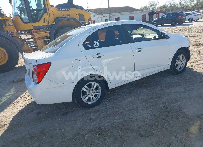 Photo 4 of 2016 Chevrolet Sonic LS AUTO (VIN 1G1JA5SH9G4153814)