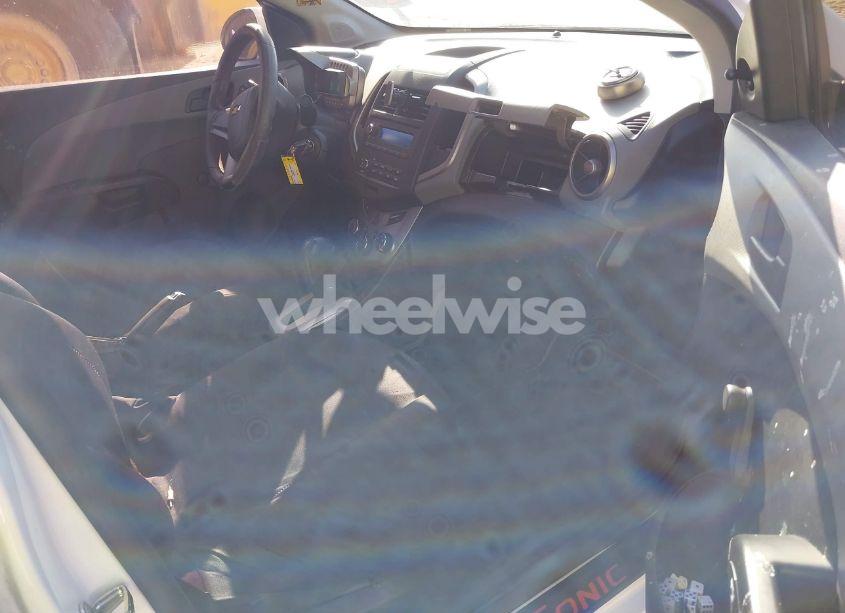 Photo 5 of 2016 Chevrolet Sonic LS AUTO (VIN 1G1JA5SH9G4153814)