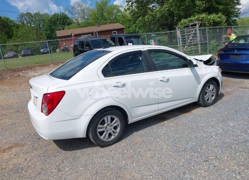 Photo 4 of 2012 Chevrolet Sonic 2LS (VIN 1G1JA5SHXC4108407)