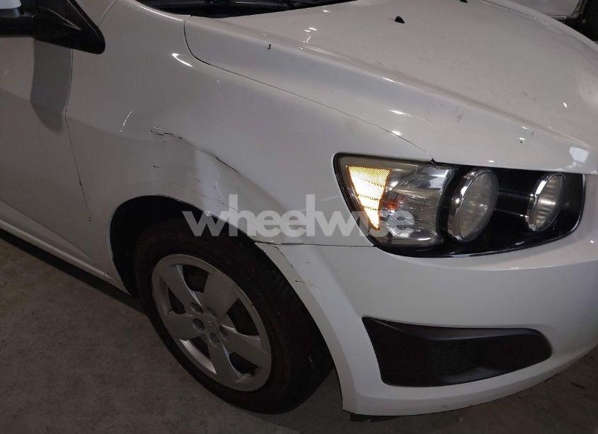 Photo 6 of 2015 Chevrolet Sonic LS AUTO (VIN 1G1JA6SG4F4185789)