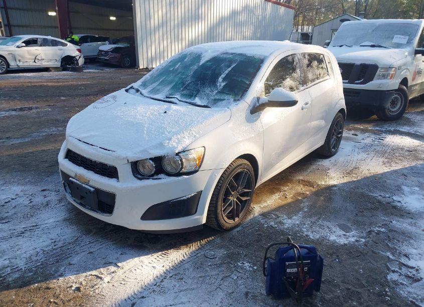 Photo 2 of 2016 Chevrolet Sonic LS AUTO (VIN 1G1JA6SG5G4170624)