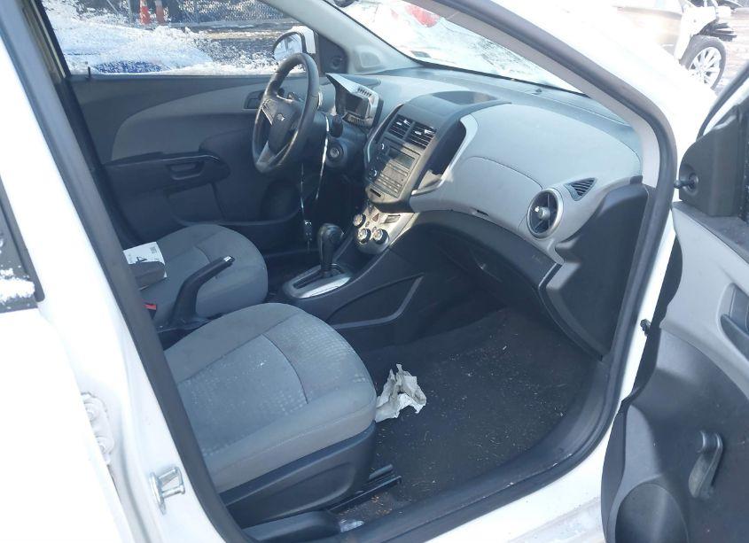 Photo 5 of 2016 Chevrolet Sonic LS AUTO (VIN 1G1JA6SG5G4170624)