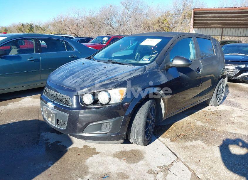 Photo 2 of 2013 Chevrolet Sonic LS AUTO (VIN 1G1JA6SG6D4219986)