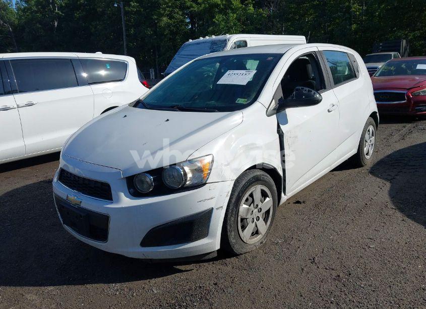 Photo 2 of 2015 Chevrolet Sonic LS AUTO (VIN 1G1JA6SG8F4131976)