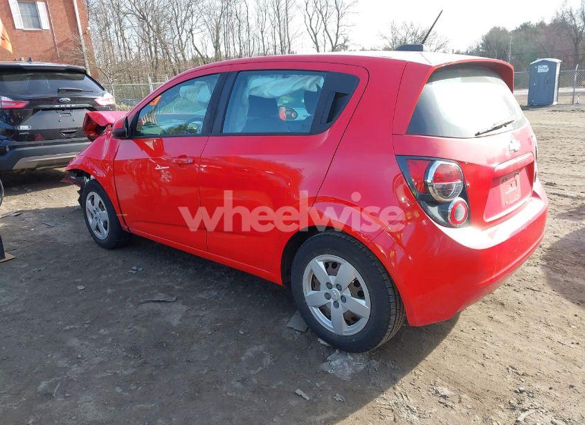 Photo 3 of 2015 Chevrolet Sonic LS AUTO (VIN 1G1JA6SG8F4203162)
