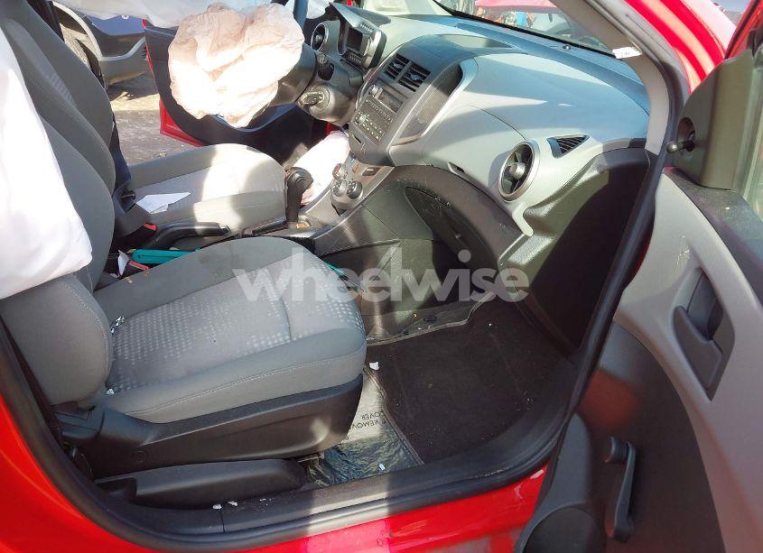 Photo 5 of 2015 Chevrolet Sonic LS AUTO (VIN 1G1JA6SG8F4203162)