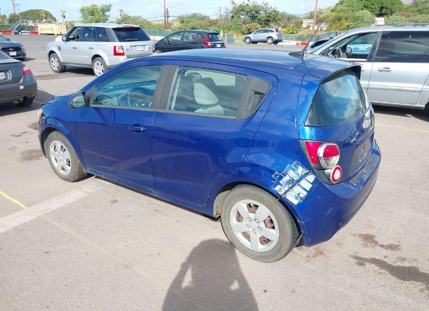Photo 3 of 2014 Chevrolet Sonic LS AUTO (VIN 1G1JA6SG9E4216825)