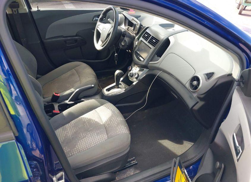 Photo 5 of 2014 Chevrolet Sonic LS AUTO (VIN 1G1JA6SG9E4216825)