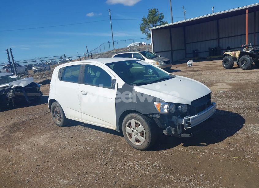 2014 Chevrolet Sonic LS AUTO (VIN 1G1JA6SGXE4143089) main photo