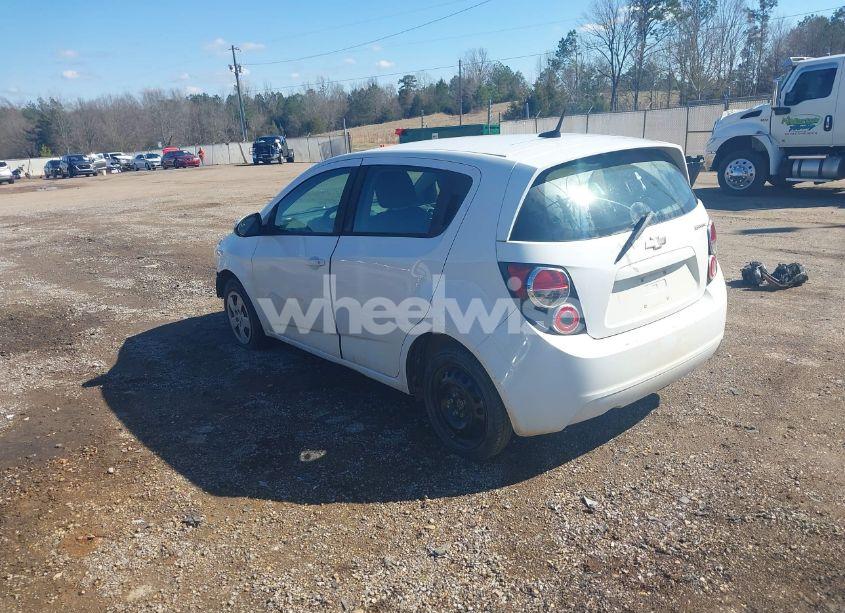 Photo 3 of 2014 Chevrolet Sonic LS AUTO (VIN 1G1JA6SGXE4143089)