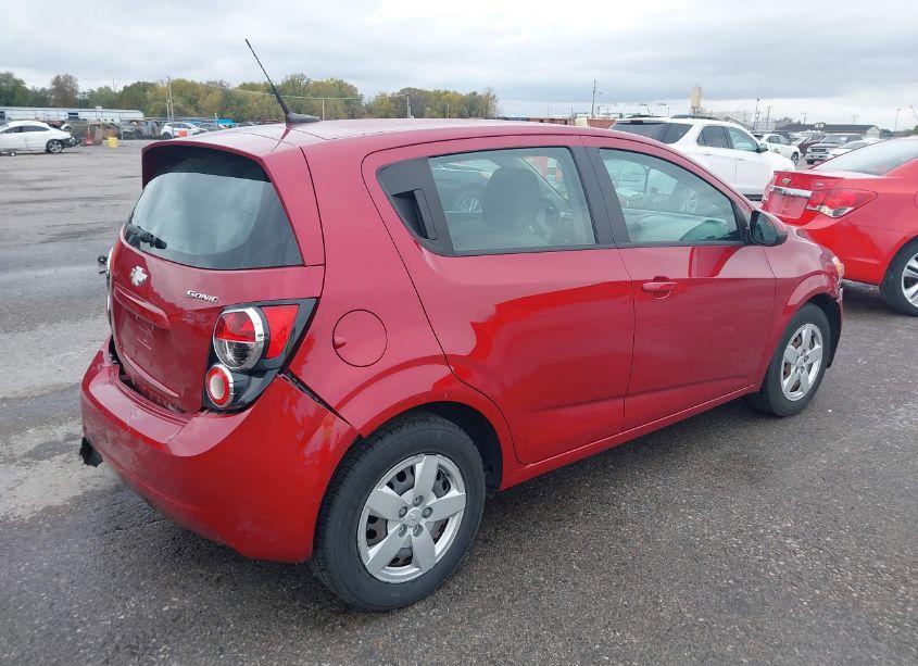 Photo 4 of 2013 Chevrolet Sonic LS AUTO (VIN 1G1JA6SH0D4136479)