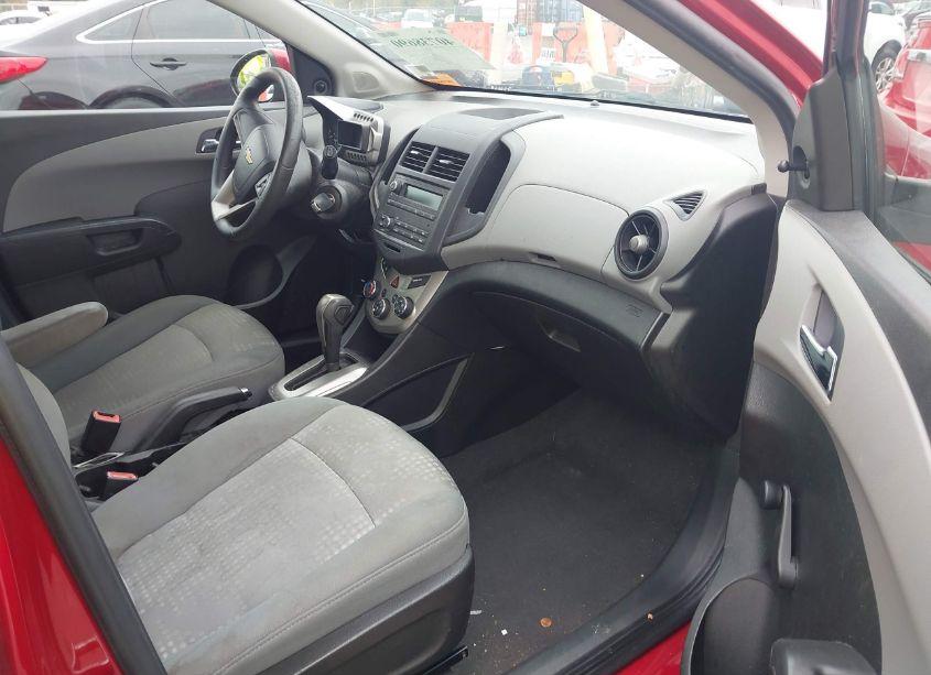 Photo 5 of 2013 Chevrolet Sonic LS AUTO (VIN 1G1JA6SH0D4136479)