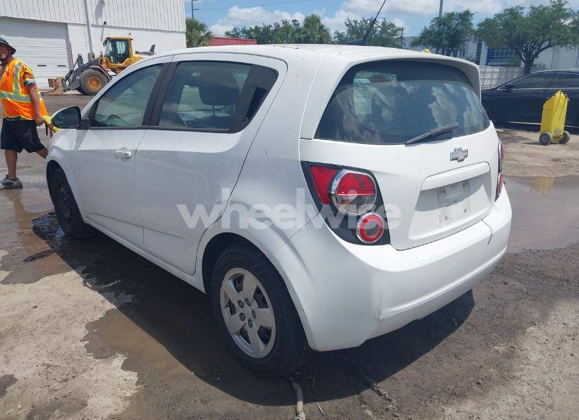 Photo 3 of 2013 Chevrolet Sonic LS AUTO (VIN 1G1JA6SH1D4163884)