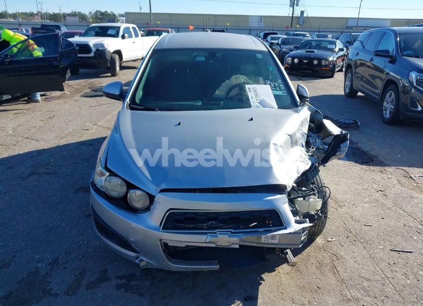 Photo 11 of 2015 Chevrolet Sonic LS AUTO (VIN 1G1JA6SH1F4156792)