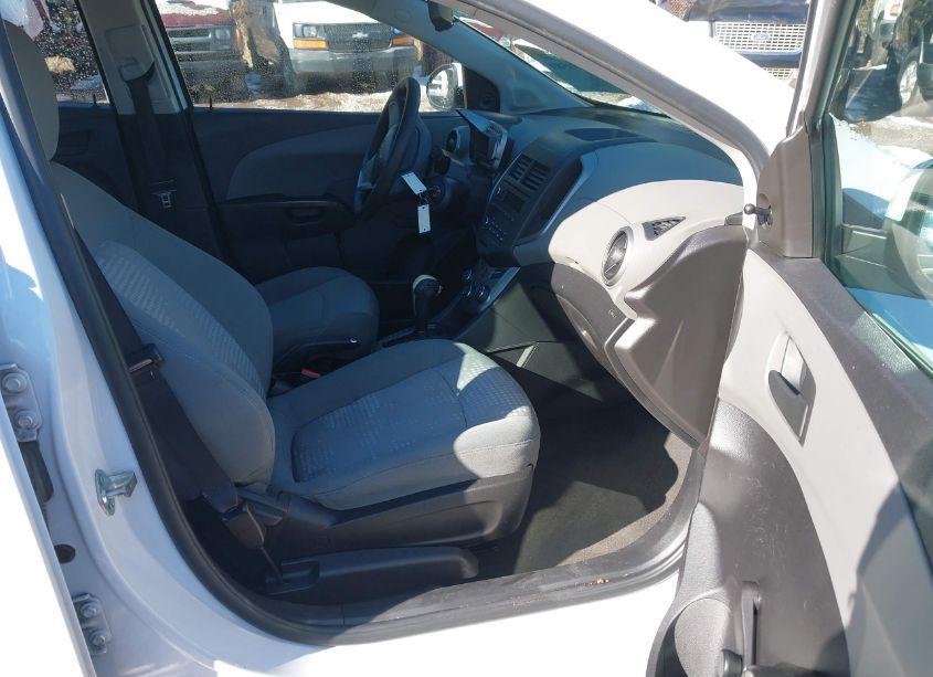 Photo 5 of 2015 Chevrolet Sonic LS AUTO (VIN 1G1JA6SH1F4188254)