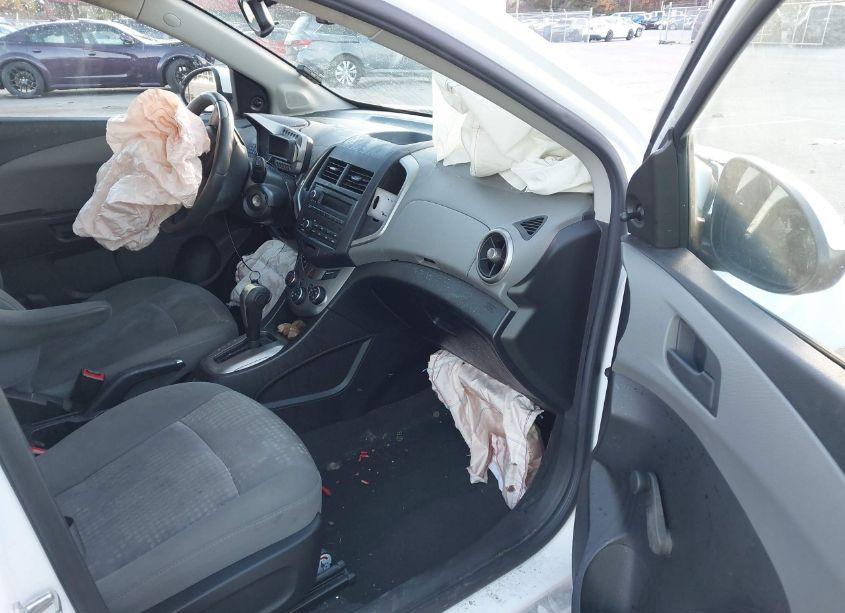 Photo 5 of 2016 Chevrolet Sonic LS AUTO (VIN 1G1JA6SH1G4151867)