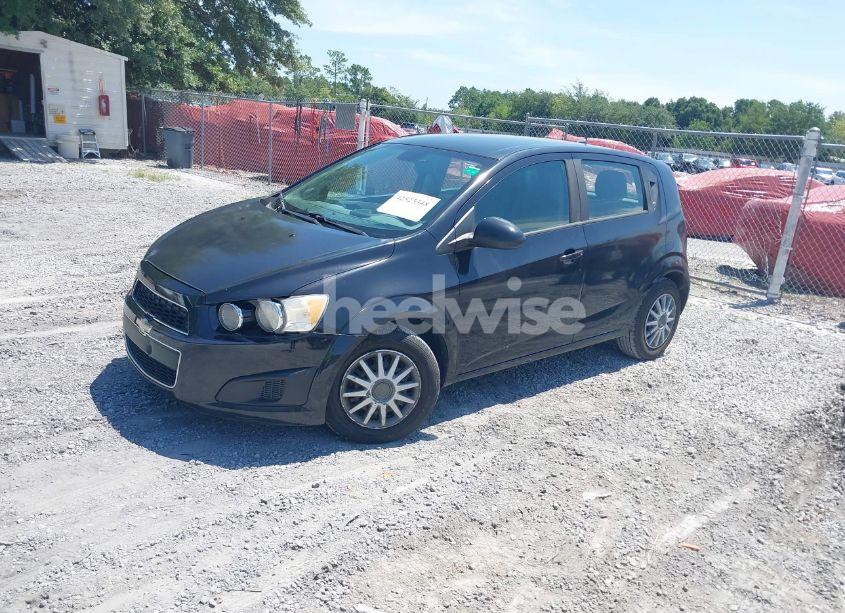 Photo 2 of 2013 Chevrolet Sonic LS AUTO (VIN 1G1JA6SH2D4109297)