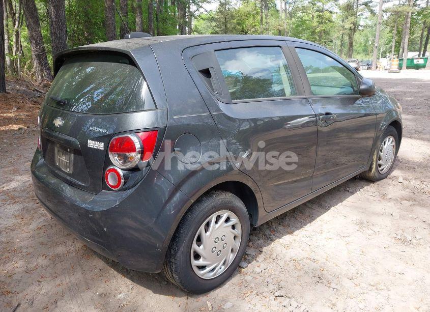 Photo 4 of 2016 Chevrolet Sonic LS AUTO (VIN 1G1JA6SH2G4167608)