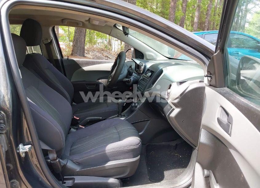 Photo 5 of 2016 Chevrolet Sonic LS AUTO (VIN 1G1JA6SH2G4167608)