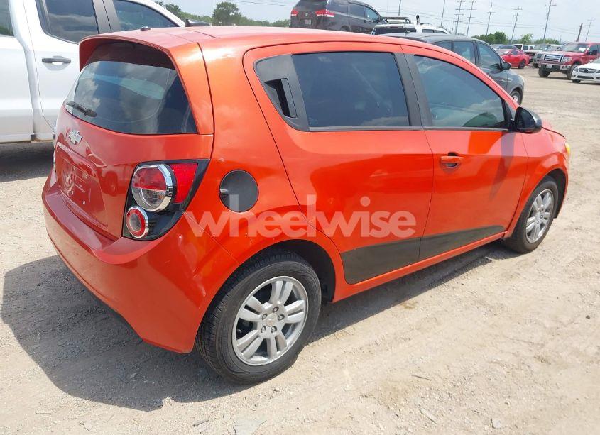 Photo 4 of 2012 Chevrolet Sonic 2LS (VIN 1G1JA6SH3C4116855)
