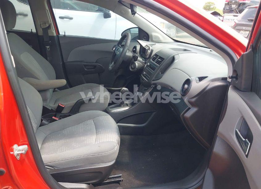 Photo 5 of 2012 Chevrolet Sonic 2LS (VIN 1G1JA6SH3C4116855)
