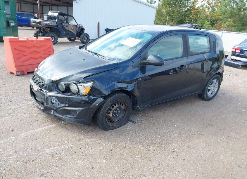 Photo 2 of 2015 Chevrolet Sonic LS AUTO (VIN 1G1JA6SH3F4166563)