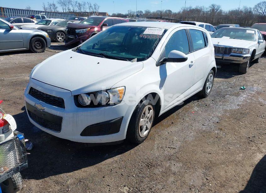 Photo 2 of 2015 Chevrolet Sonic LS AUTO (VIN 1G1JA6SH3F4188434)