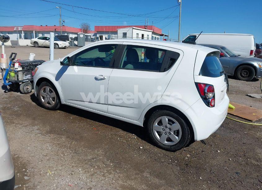 Photo 3 of 2015 Chevrolet Sonic LS AUTO (VIN 1G1JA6SH3F4188434)