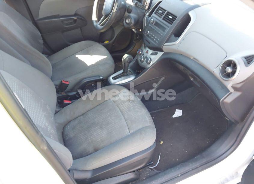 Photo 5 of 2015 Chevrolet Sonic LS AUTO (VIN 1G1JA6SH3F4188434)