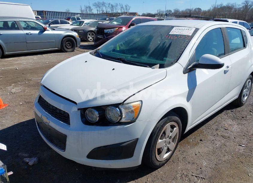 Photo 6 of 2015 Chevrolet Sonic LS AUTO (VIN 1G1JA6SH3F4188434)