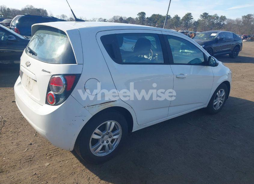 Photo 4 of 2012 Chevrolet Sonic 2LS (VIN 1G1JA6SH4C4100860)