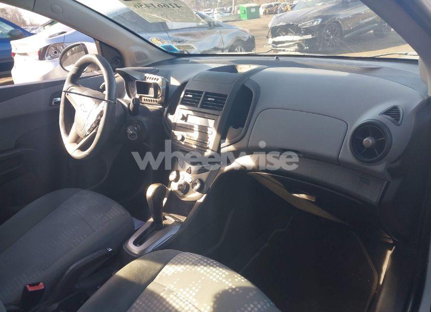 Photo 5 of 2012 Chevrolet Sonic 2LS (VIN 1G1JA6SH4C4100860)