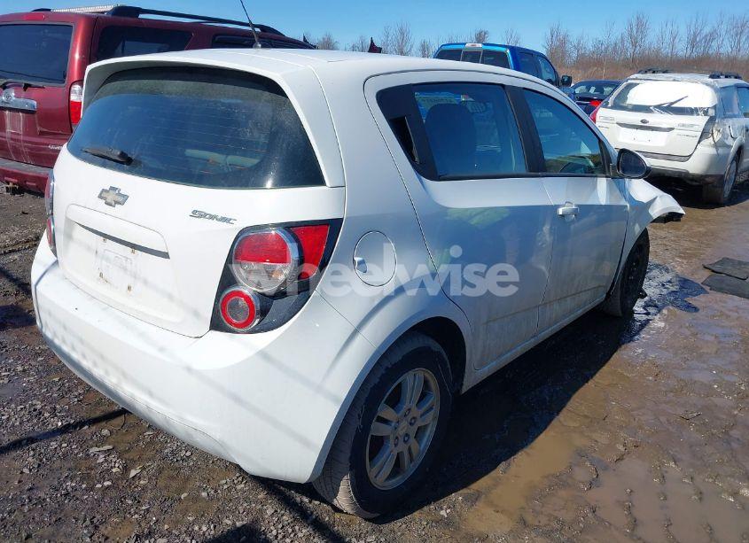 Photo 4 of 2012 Chevrolet Sonic 2LS (VIN 1G1JA6SH4C4145362)