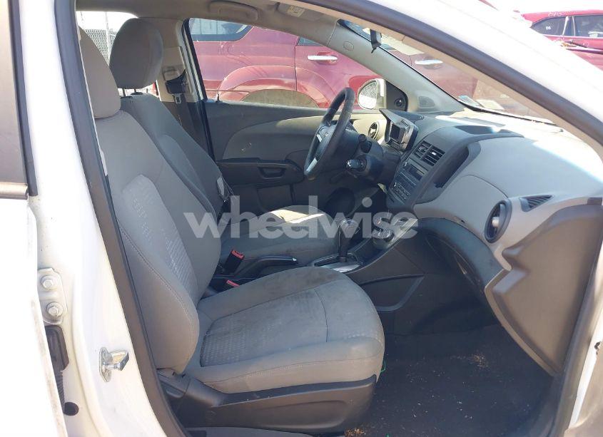 Photo 5 of 2012 Chevrolet Sonic 2LS (VIN 1G1JA6SH4C4145362)